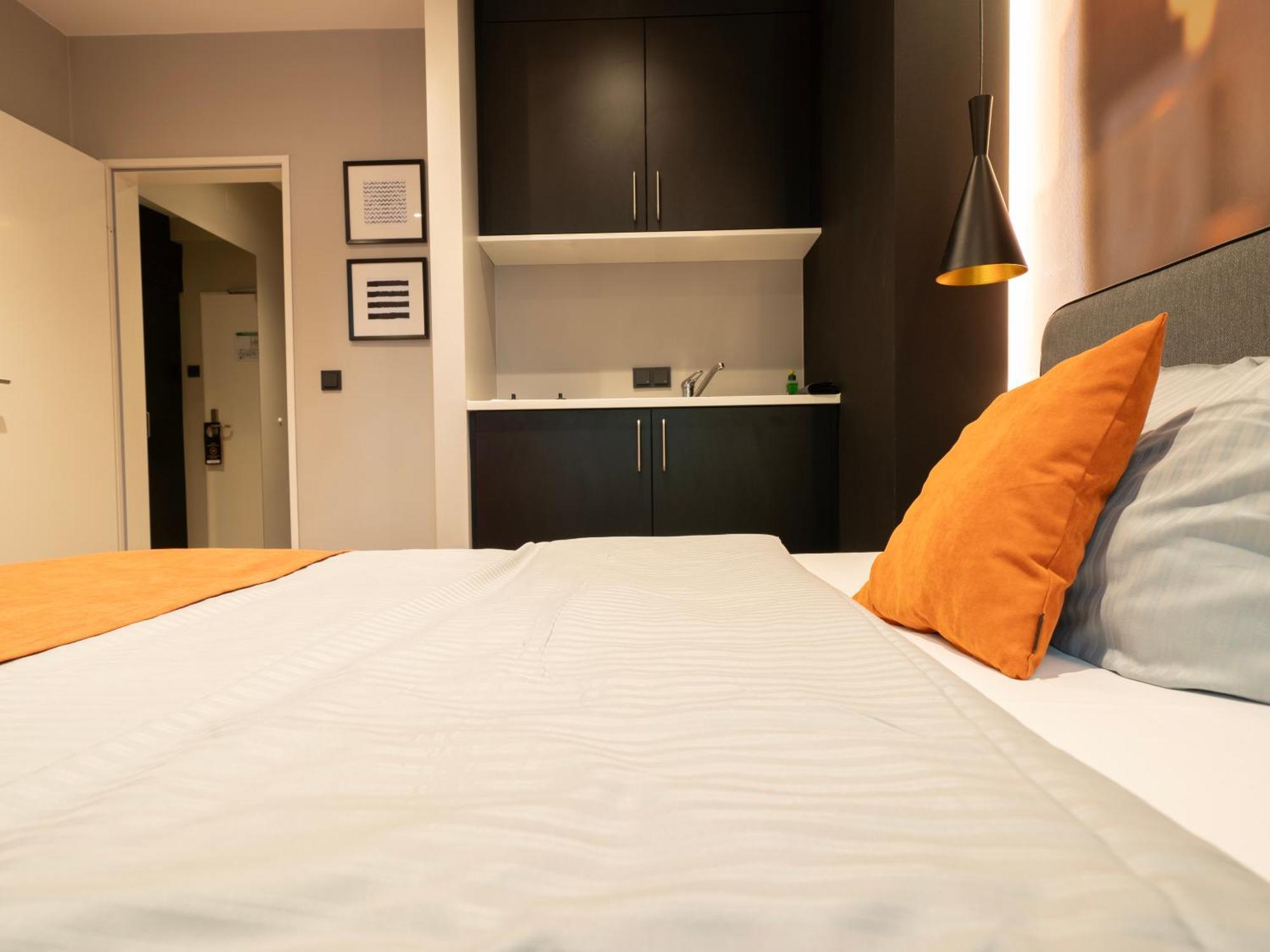 Juststay Ratingen Hotel & Apartments Екстер'єр фото